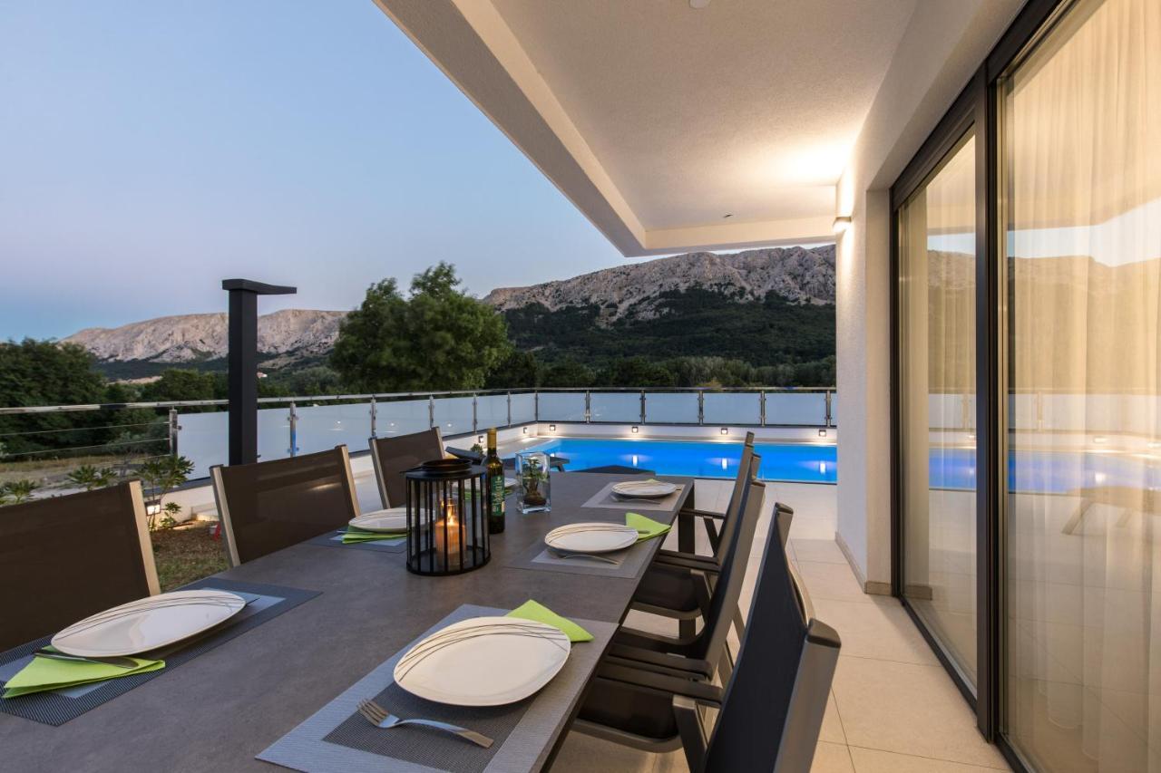 Villa Supernus With Heated Pool Baska  Ngoại thất bức ảnh