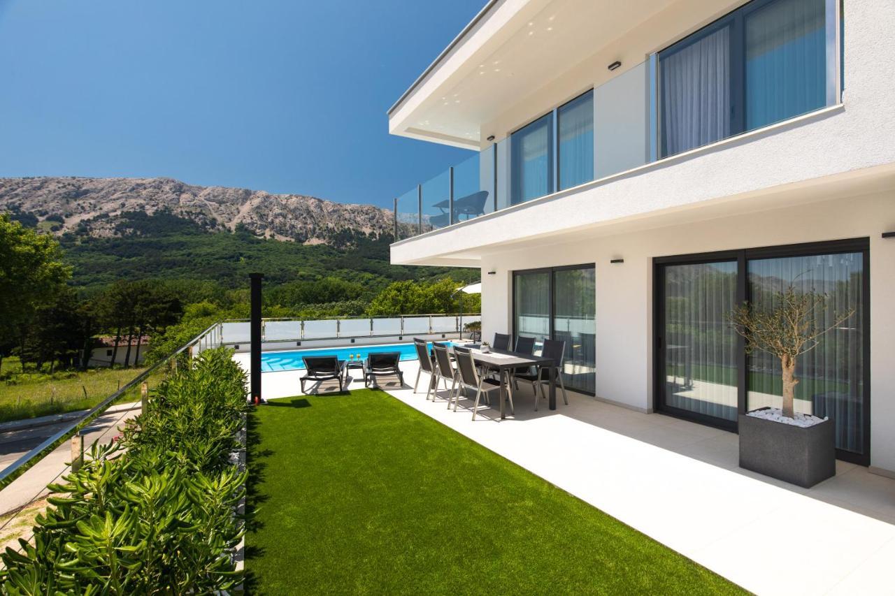 Villa Supernus With Heated Pool Baska  Ngoại thất bức ảnh