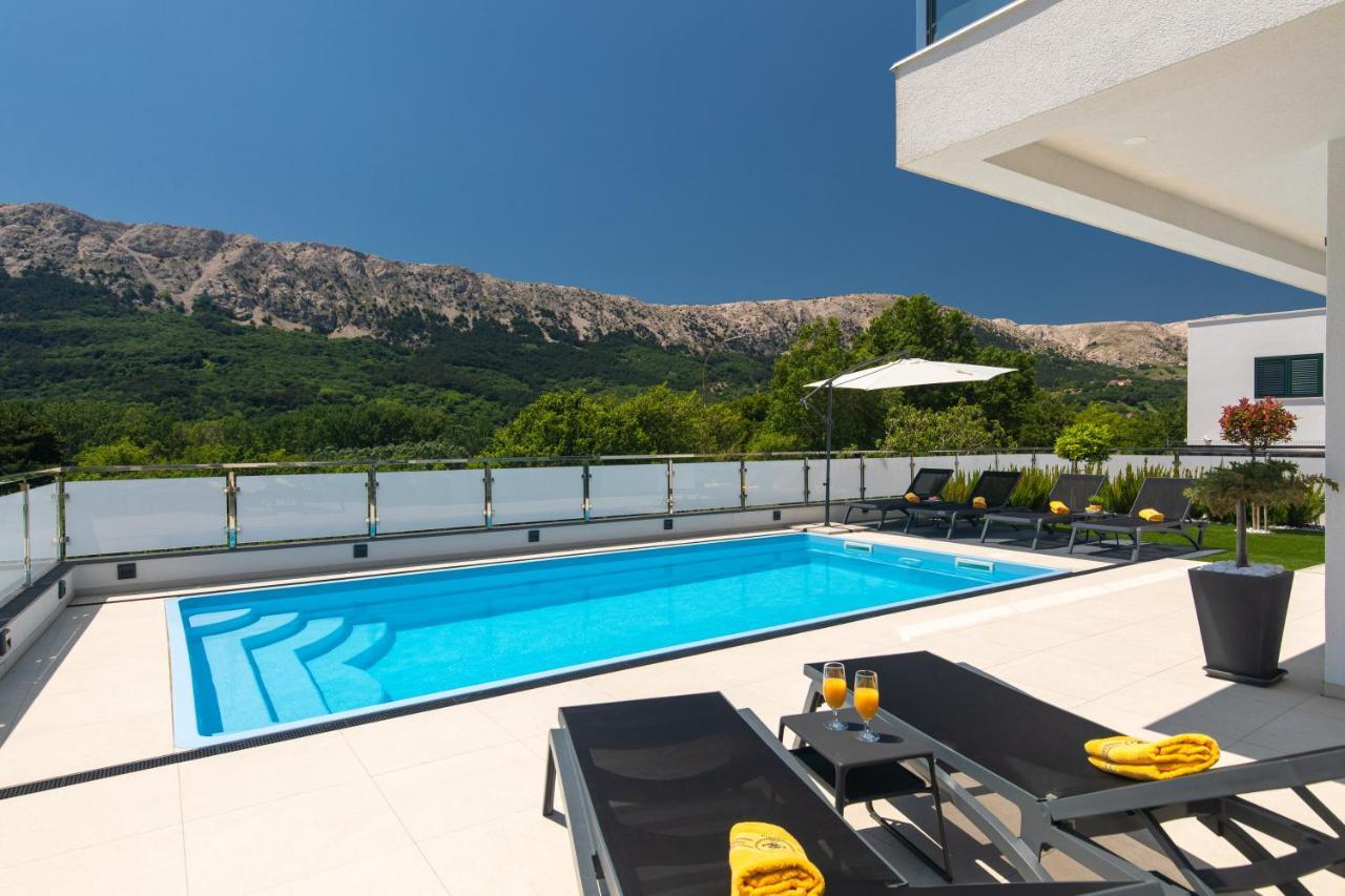 Villa Supernus With Heated Pool Baska  Ngoại thất bức ảnh